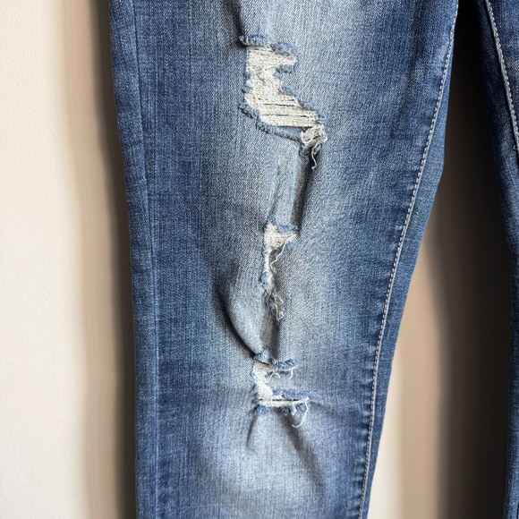 Wallflower Women's Distressed Denim Faded Stretchy Jeans Blue Size 7 Casual - Picture 2 of 16